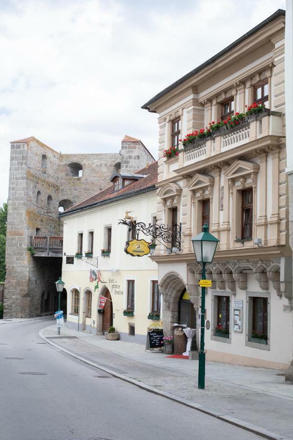 Hotel Zum Goldenen Hirschen ไฟรชตัดท์ ภายนอก รูปภาพ